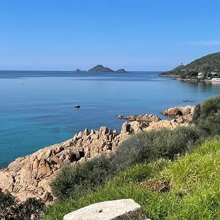 Prestigious 3 Bedroom Waterfront In