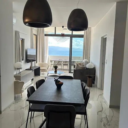 アパート Prestigious 3 Bedroom Waterfront In アジャクシオ