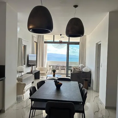 アパート Prestigious 3 Bedroom Waterfront In アジャクシオ