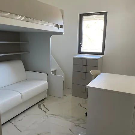 Prestigious 3 Bedroom Waterfront In * アジャクシオ