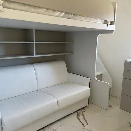アパート Prestigious 3 Bedroom Waterfront In アジャクシオ