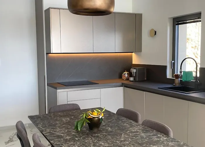 De Luxe Type 4 Eden Sanguinaires Vue Avec Piscine Chauffee Apartment Ajaccio (Corsica)