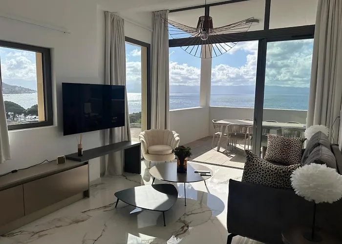 Apartment De Luxe Type 4 Eden Sanguinaires Vue Avec Piscine Chauffee Ajaccio (Corsica)