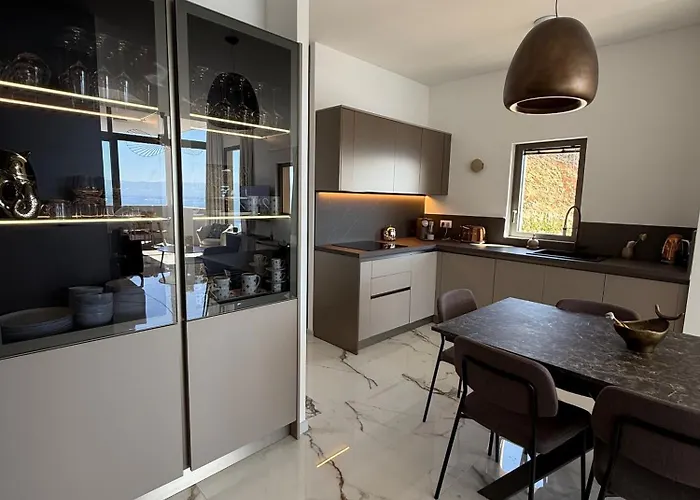 Appartement De Luxe Type 4 Eden Sanguinaires Vue Avec Piscine Chauffee *