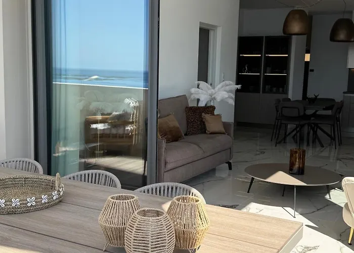 De Luxe Type 4 Eden Sanguinaires Vue Avec Piscine Chauffee Apartment